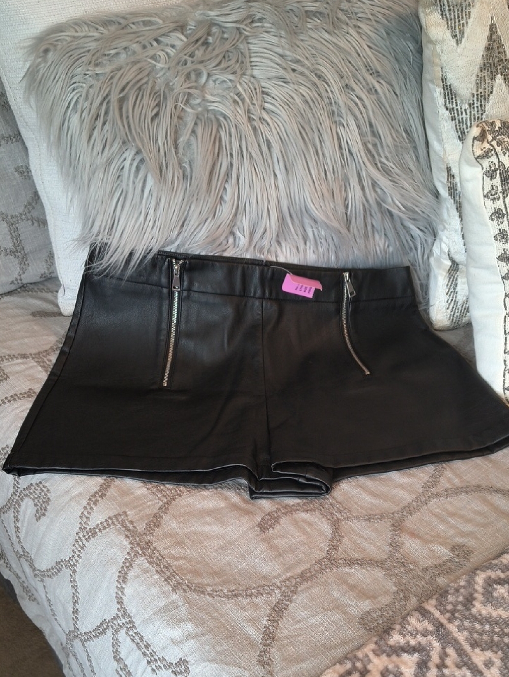 ZARA Black Faux Leather Women’s Shorts with Zippers